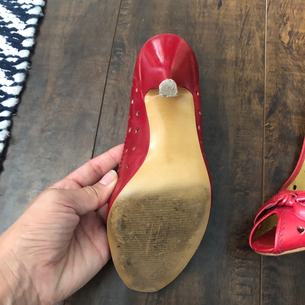 Guess peep toe Pump in Red - Picture 5 of 6